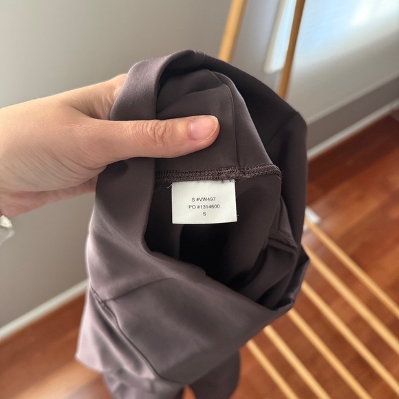 Vuori evolve leggings | Color: plum | Size: S - Picture 2 of 7